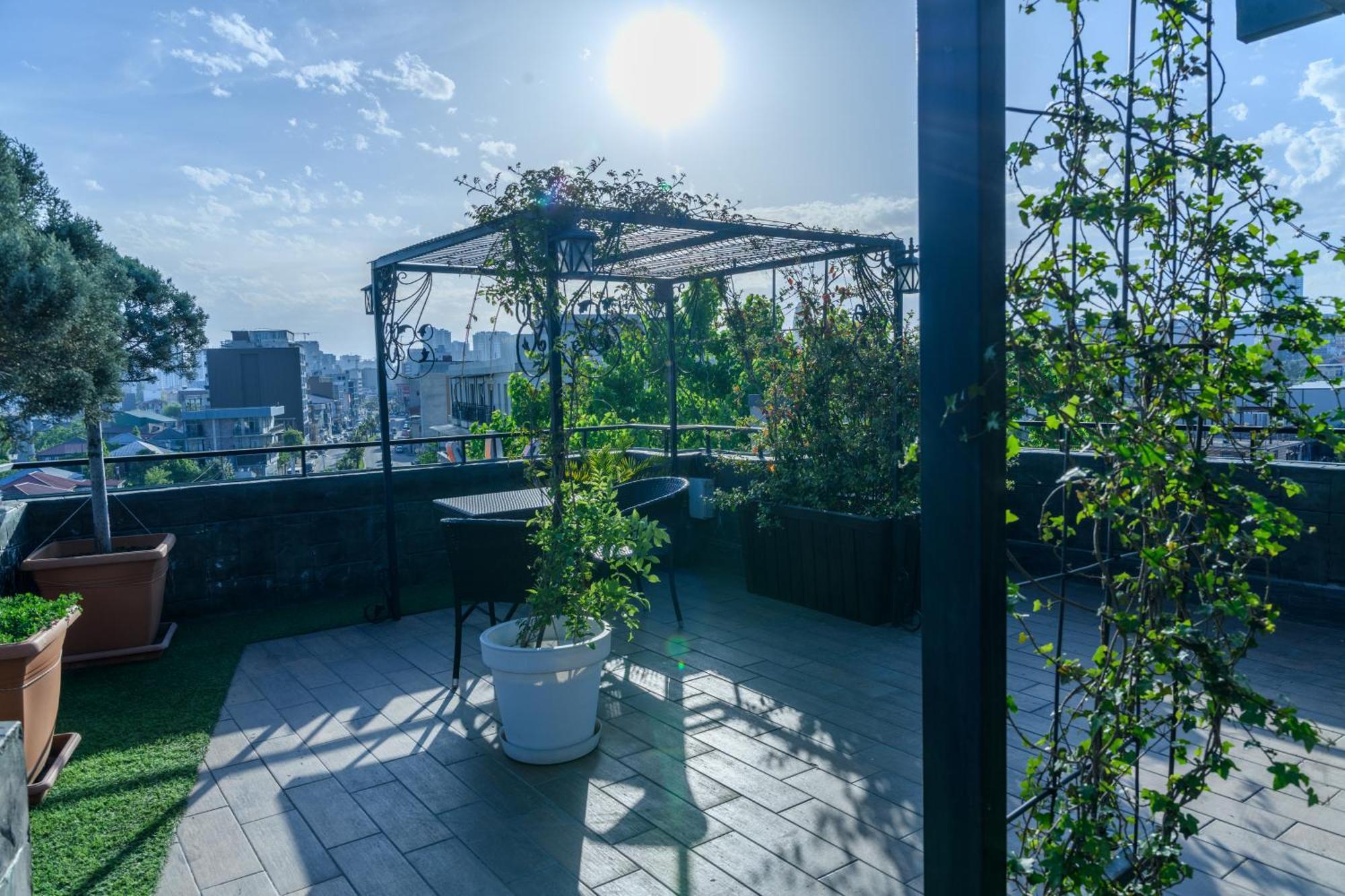 Hotel Sunny Batumi Exteriör bild